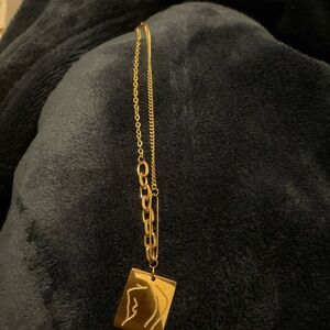 Gold Pendant Necklace